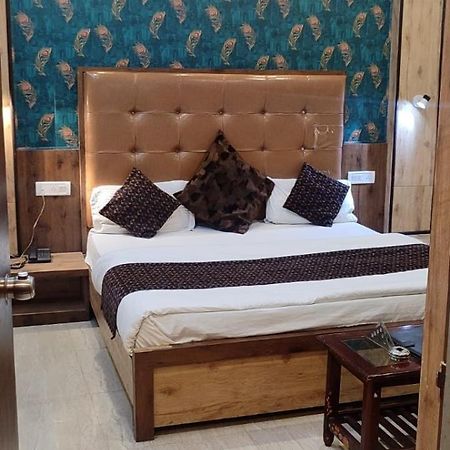 Hotel Metro Lucknow Dış mekan fotoğraf